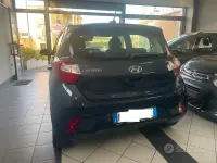 Usata Hyundai i10 67 CV (49 kW) 2022 Bluazzurro Utilitaria