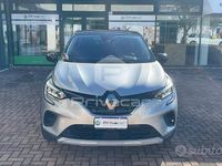 Usata Renault Captur Zen 91 CV (66 kW) 2022 Grigio SUV