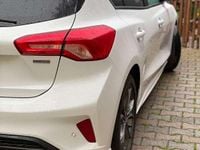 Usata Ford Focus ST-Line 120 CV (88 kW) 2018 Bianco Berlina