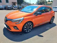 Usata Renault Clio V Intens 101 CV (74 kW) 2020 Arancione Berlina