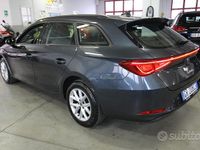 Käytetty Seat Leon Style 116 HP (85 kW) 2023 Harmaa Sedan