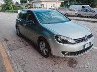 Usado VW Golf VI Highline 105 CV (77 kW) 2011 Gris Utilitario