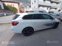 Usata Opel Astra 125 CV (91 kW) 2011 Bianco Station wagon