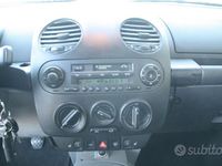 Usata VW New Beetle 102 CV (75 kW) 2003 Nero Utilitaria