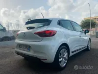 Usata Renault Clio V 101 CV (74 kW) 2026 Bianco Berlina