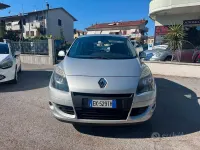 Usata Renault Scénic Luxe 110 CV (80 kW) 2012 Grigio Monovolume