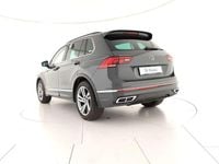 Usata VW Tiguan R-line 150 CV (110 kW) 2023 Dolphin grey metallizzato SUV