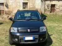 Usata Fiat Panda 4x4 69 CV (50 kW) 2012 Nero Utilitaria