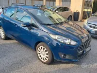 Usata Ford Fiesta 60 CV (44 kW) 2014 Bluazzurro Utilitaria