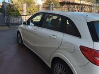Usata Mercedes B200 156 CV (114 kW) 2014 Bianco Utilitaria