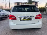 Usata Mercedes B180 Premium 109 CV (80 kW) 2014 Bianco Monovolume