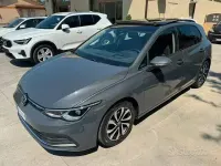 Usata VW Golf VIII Life 150 CV (110 kW) 2022 Grigio Berlina