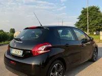Usata Peugeot 208 Allure 82 CV (60 kW) 2015 Nero Utilitaria