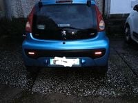 Usata Peugeot 107 68 CV (50 kW) 2007 Blu Utilitaria