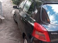 Usata Toyota Yaris 65 CV (47 kW) 2007 Nero Utilitaria