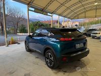 Usata Peugeot 2008 Allure 100 CV (73 kW) 2025 Blu SUV