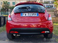 Usata Lancia Ypsilon Gold 69 CV (50 kW) 2019 Rosso Utilitaria