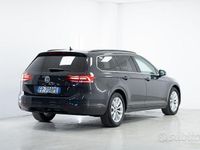 Usata VW Passat Executive 150 CV (110 kW) 2018 Grigio Station wagon