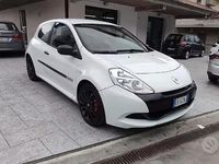 Usata Renault Clio R.S. R.S. 203 CV (149 kW) 2010 Bianco Utilitaria