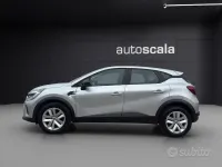 Usata Renault Captur Equilibre 101 CV (74 kW) 2024 Grigio SUV