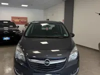 Usata Opel Meriva Design Edition 101 CV (74 kW) 2016 Grigio Monovolume