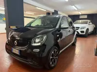 Usata Smart ForFour Prime 71 CV (52 kW) 2015 Nero Utilitaria