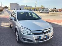Usata Opel Astra 140 CV (102 kW) 2010 Grigio Berlina
