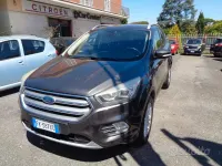 Usata Ford Kuga ST-Line 120 CV (88 kW) 2017 Grigio SUV