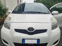 Usata Toyota Yaris 69 CV (50 kW) 2009 Bianco Berlina