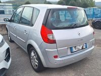 Usata Renault Scénic II 111 CV (81 kW) 2008 Argento Monovolume