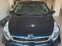 Usata Kia Rio 75 CV (55 kW) 2015 Nero Berlina