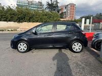 Usata Toyota Yaris Hybrid Active 73 CV (53 kW) 2019 Nero Berlina