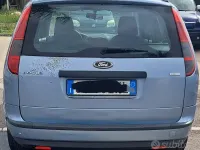 Usata Ford Focus S 116 CV (85 kW) 2005 Blu Station wagon