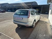 Usata Ford Focus 90 CV (66 kW) 2009 Grigio Station wagon