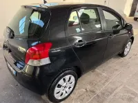 Usata Toyota Yaris 69 CV (50 kW) 2009 Nero Utilitaria