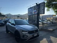 Usata VW T-Roc Style 110 CV (80 kW) 2023 Grigio SUV