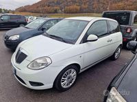 Usata Lancia Ypsilon 78 CV (57 kW) 2010 Bianco pastello Utilitaria