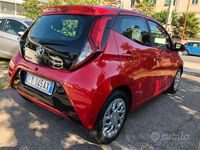 Usata Toyota Aygo Cool 72 CV (52 kW) 2019 Rosso Utilitaria