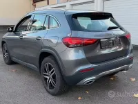 Usata Mercedes GLA200 Premium 150 CV (110 kW) 2022 Grigio SUV