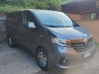 Usata Renault Trafic 140 CV (102 kW) 2015 Grigio Monovolume
