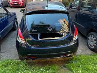Usata Lancia Ypsilon 60 CV (44 kW) 2021 Blu Utilitaria