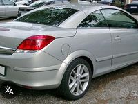 Usata Opel Astra Cabriolet 150 CV (110 kW) 2006 Grigio Cabrio