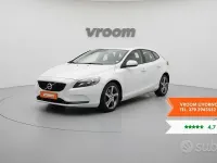 Usata Volvo V40 Business Edition 120 CV (88 kW) 2016 Bianco Berlina