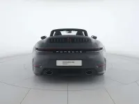 Usata Porsche 992 394 CV (289 kW) 2025 Grigio ardesia neo/capote ross Cabrio