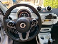 Usata Smart ForFour 71 CV (52 kW) 2016 Bianco Utilitaria