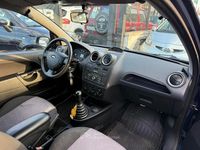 Usado Ford Fiesta 90 HP (66 kW) 2007 Azul Citadino