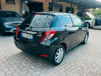 Usata Toyota Yaris Lounge 69 CV (50 kW) 2011 Nero Utilitaria