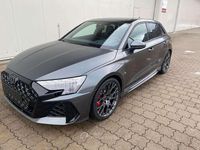 Nuova Audi RS3 Ambiente 400 CV (294 kW) 2025 Daytonagrau perleffekt Berlina