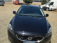 Usata Volvo V40 115 CV (84 kW) 2012 Nero Utilitaria