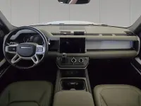Usata Land Rover Defender SE 200 CV (147 kW) 2022 Santorini black SUV